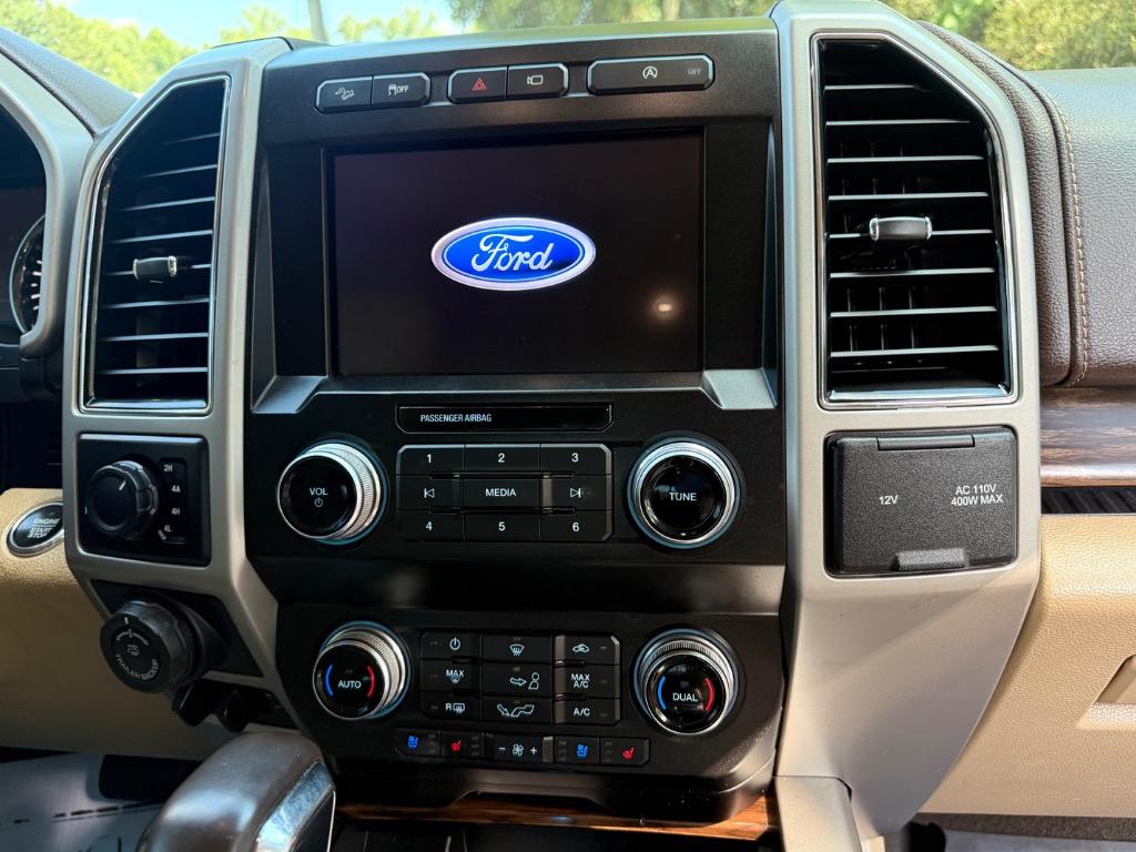 Ford F150 photo 2