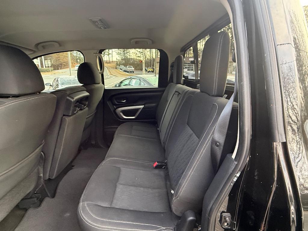 2018 Nissan Titan SV - Photo 7
