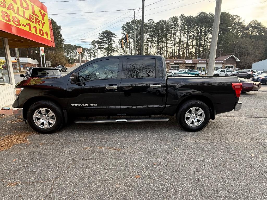 2018 Nissan Titan SV - Photo 14