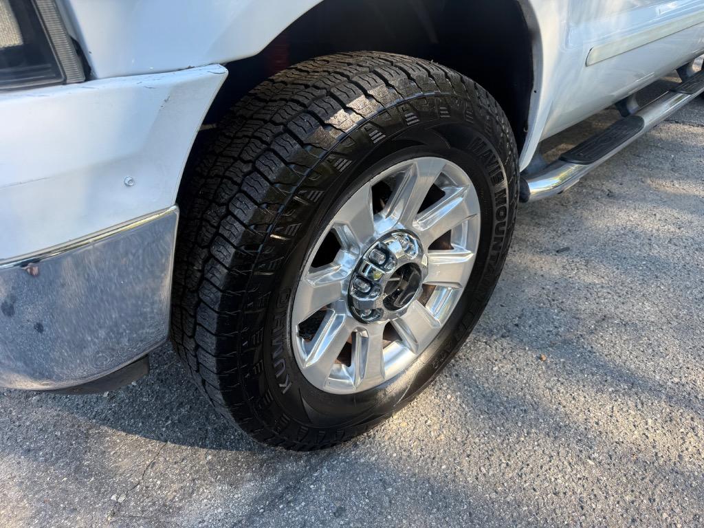Ford F-250SD photo 8