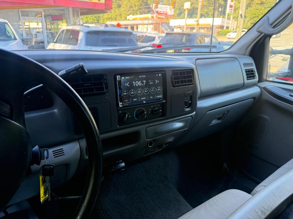 Ford F-250SD photo 16