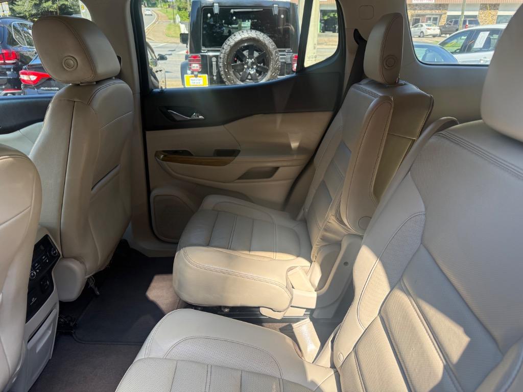 GMC Acadia photo 5