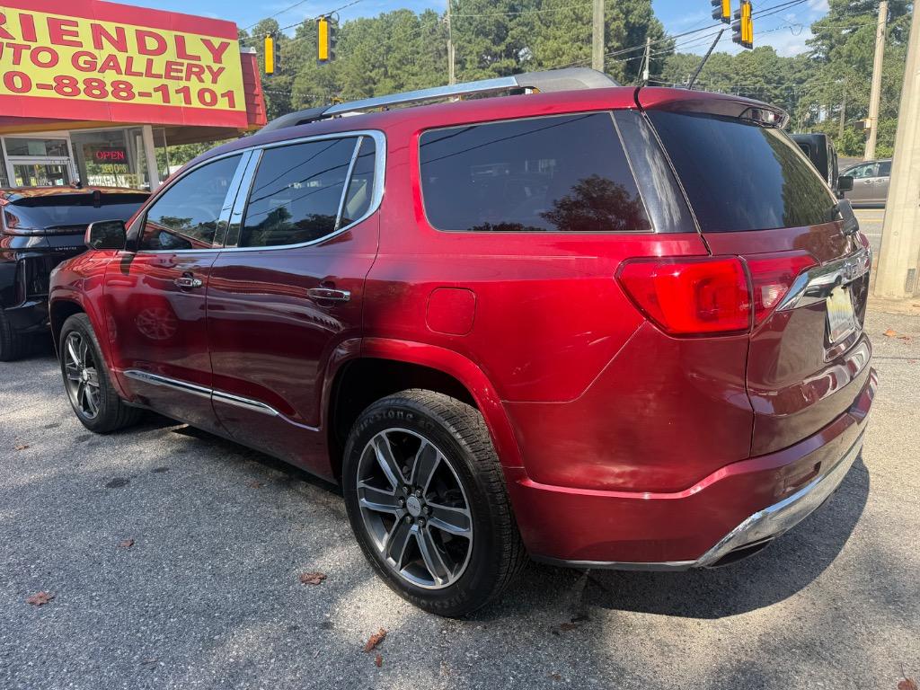 GMC Acadia photo 18