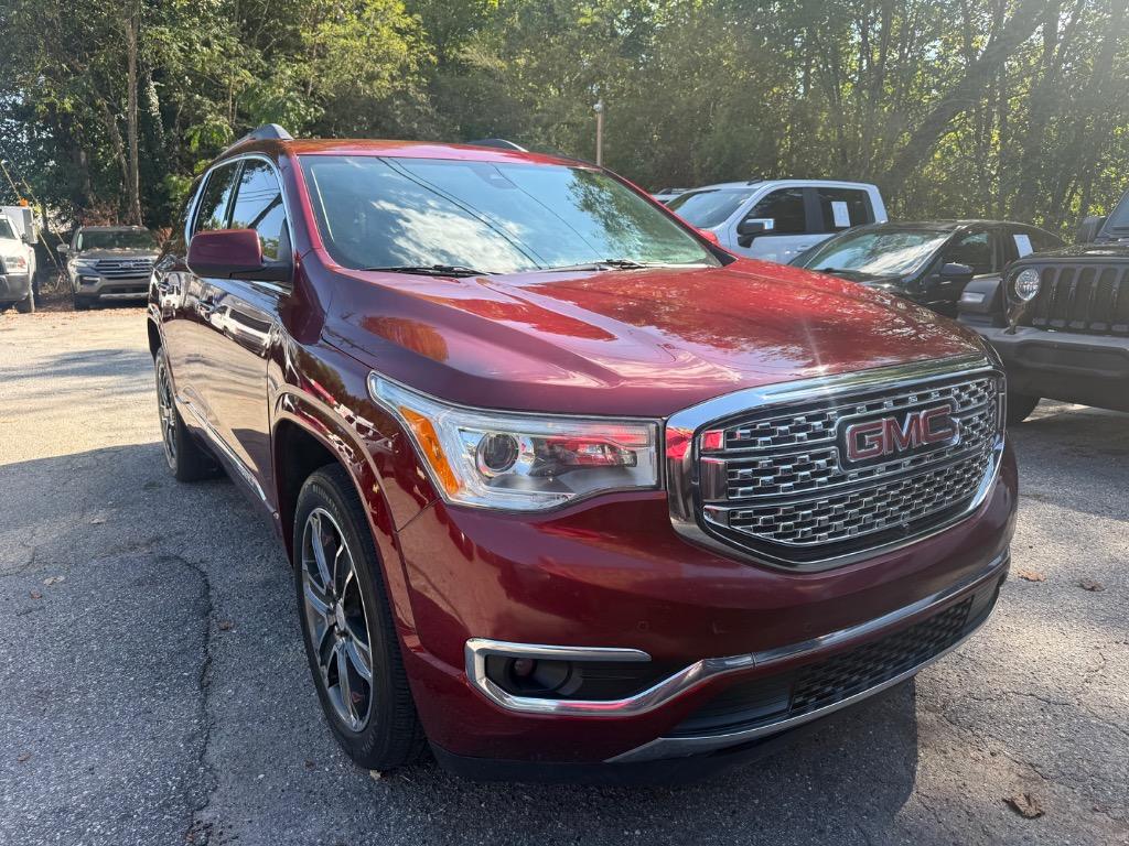 GMC Acadia photo 14