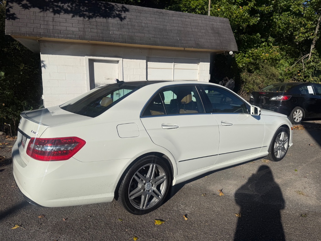 Mercedes-Benz E-Class photo 6