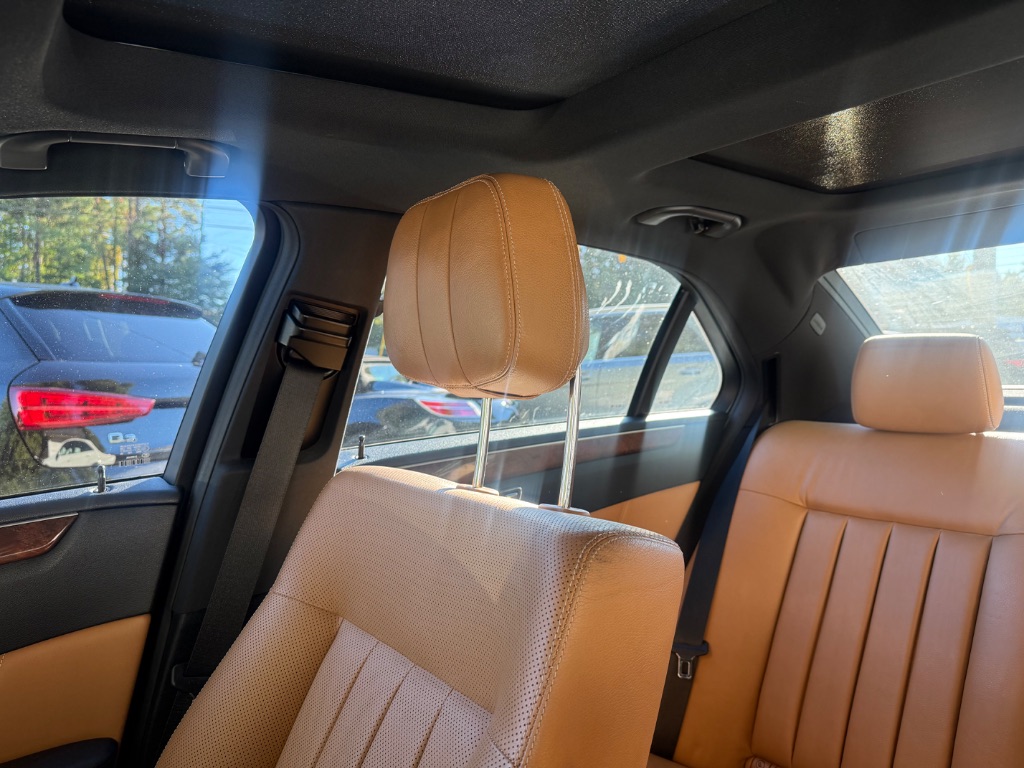 Mercedes-Benz E-Class photo 13