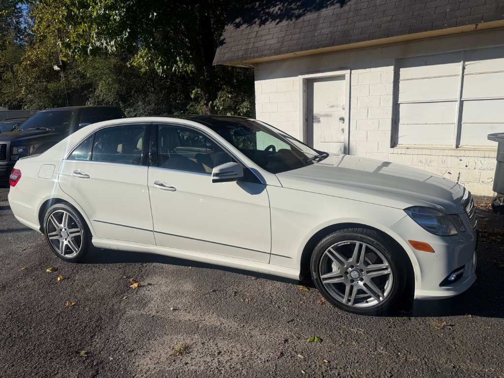 Mercedes-Benz E-Class photo 7