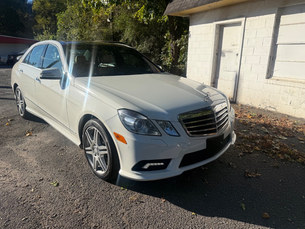 Mercedes-Benz E-Class photo 8