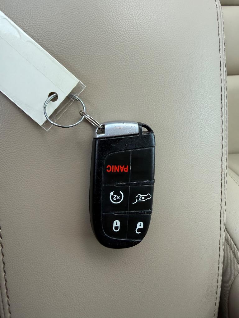 Jeep Grand Cherokee photo 11