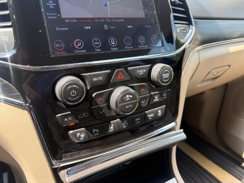 Jeep Grand Cherokee photo 5