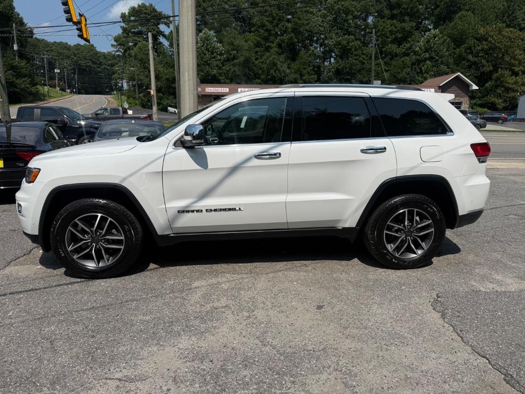 Jeep Grand Cherokee photo 17