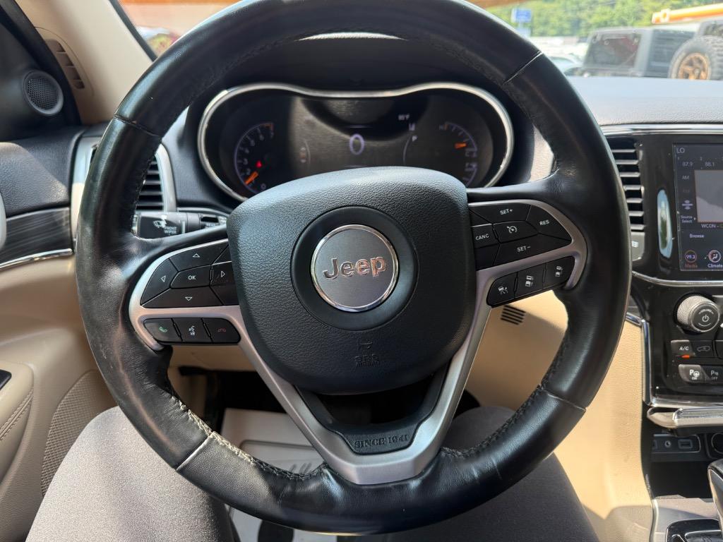 Jeep Grand Cherokee photo 2