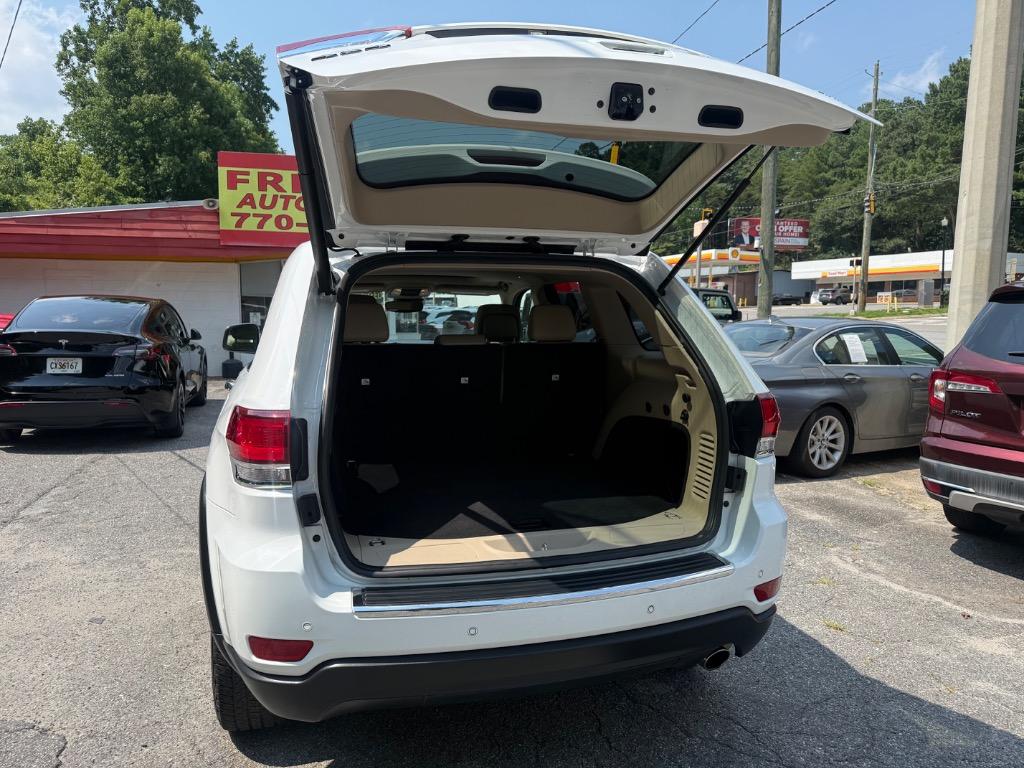 Jeep Grand Cherokee photo 18