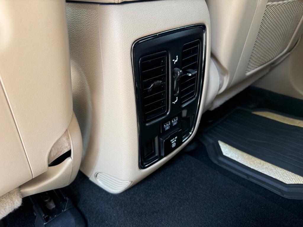 Jeep Grand Cherokee photo 20