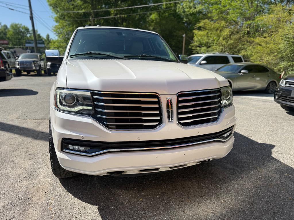 Lincoln Navigator photo 19