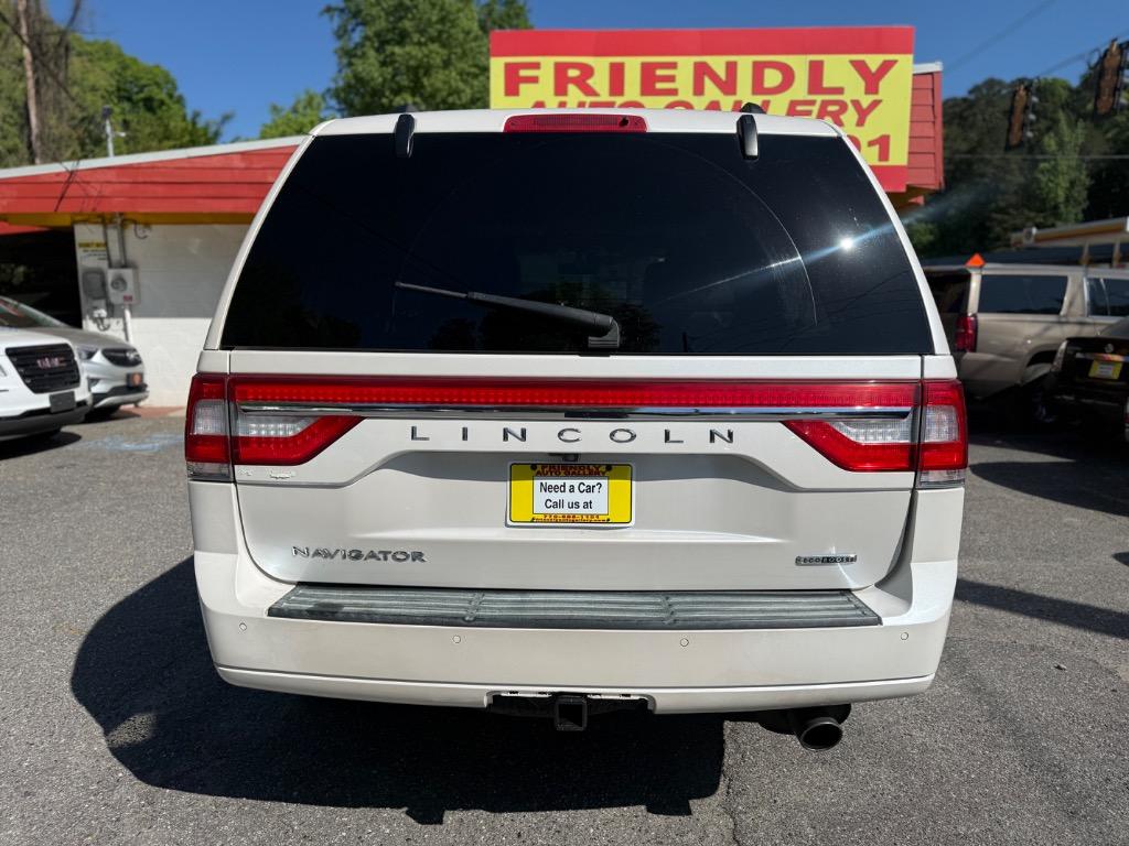 Lincoln Navigator photo 10
