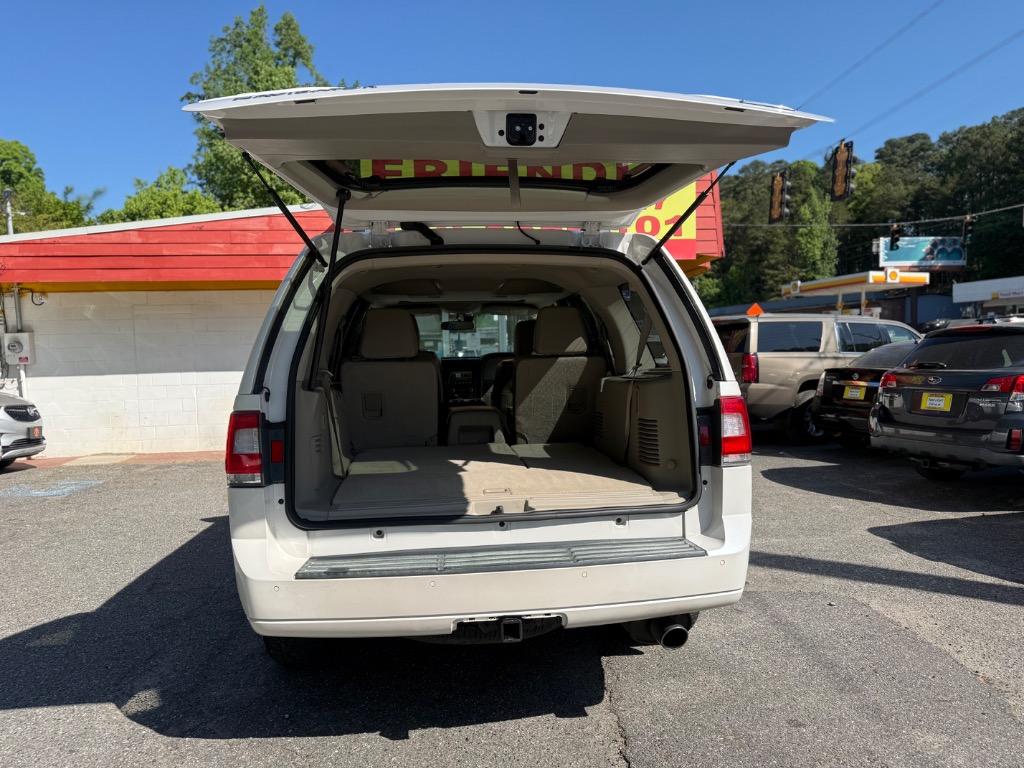 Lincoln Navigator photo 8