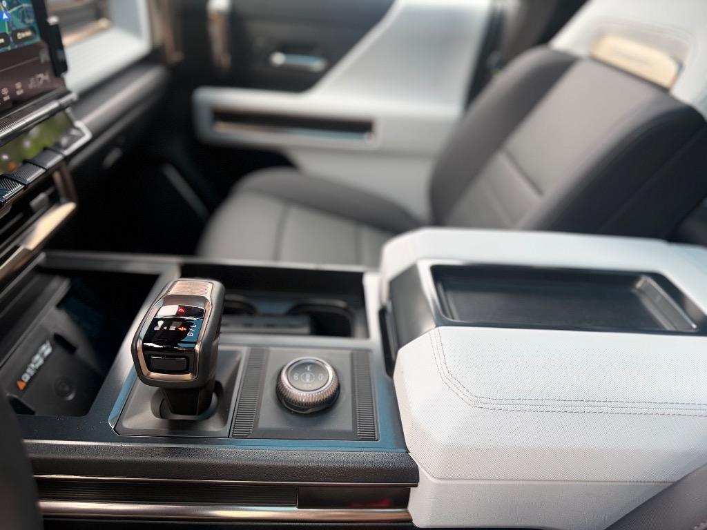 2025 GMC HUMMER EV 2X - Photo 24