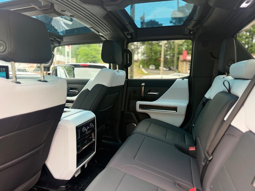 2025 GMC HUMMER EV 2X - Photo 21