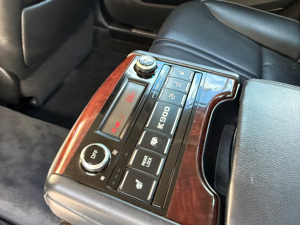 Kia K900 photo 6