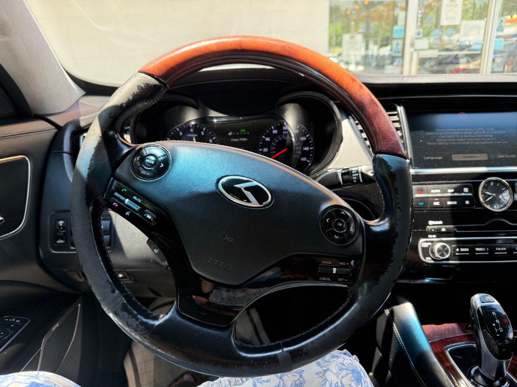 Kia K900 photo 2