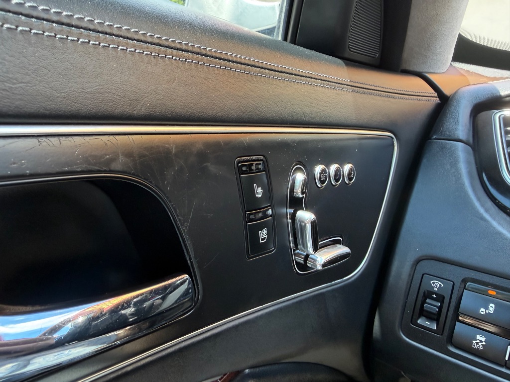 Kia K900 photo 8