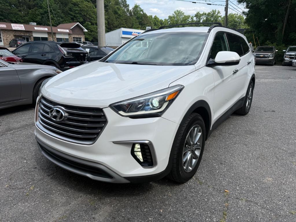 2019 Hyundai Santa Fe SE XL FWD's photo