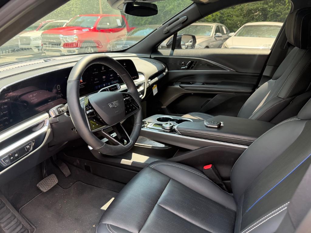 Cadillac Lyriq photo 19