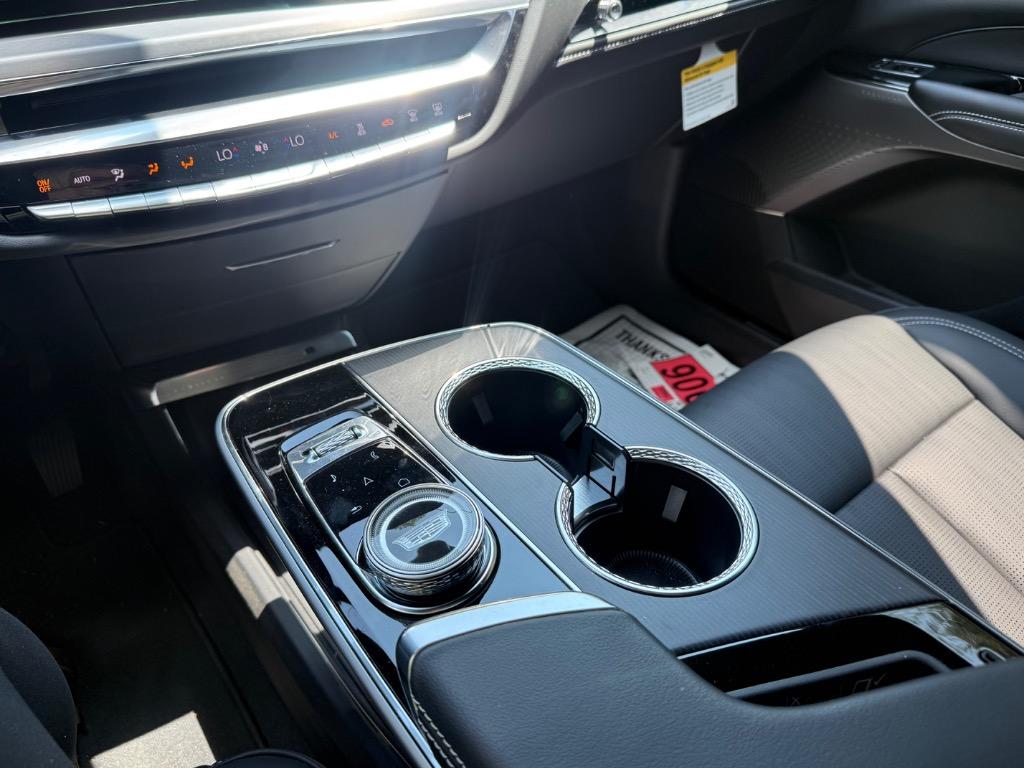 Cadillac Lyriq photo 6
