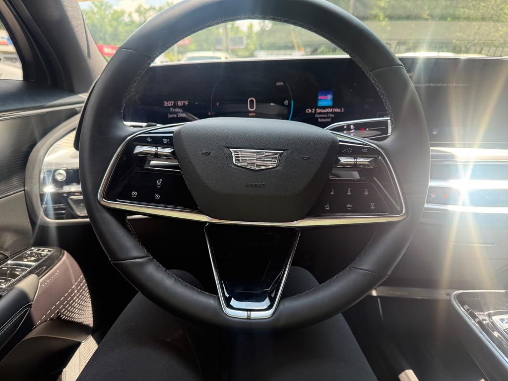 Cadillac Lyriq photo 2
