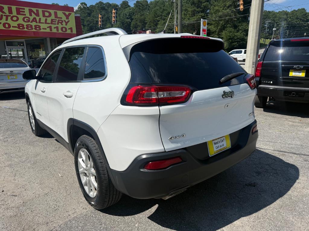 Jeep Cherokee photo 17