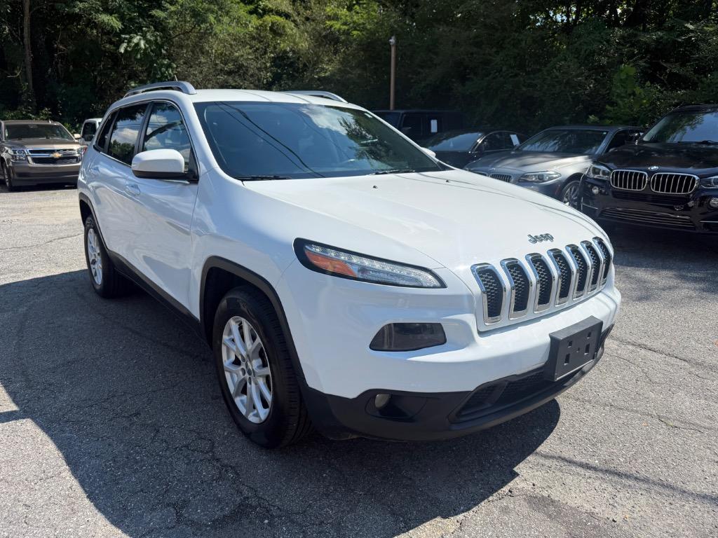 Jeep Cherokee photo 12