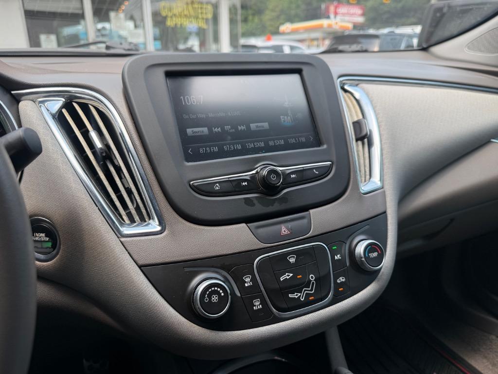 Chevrolet Malibu photo 3