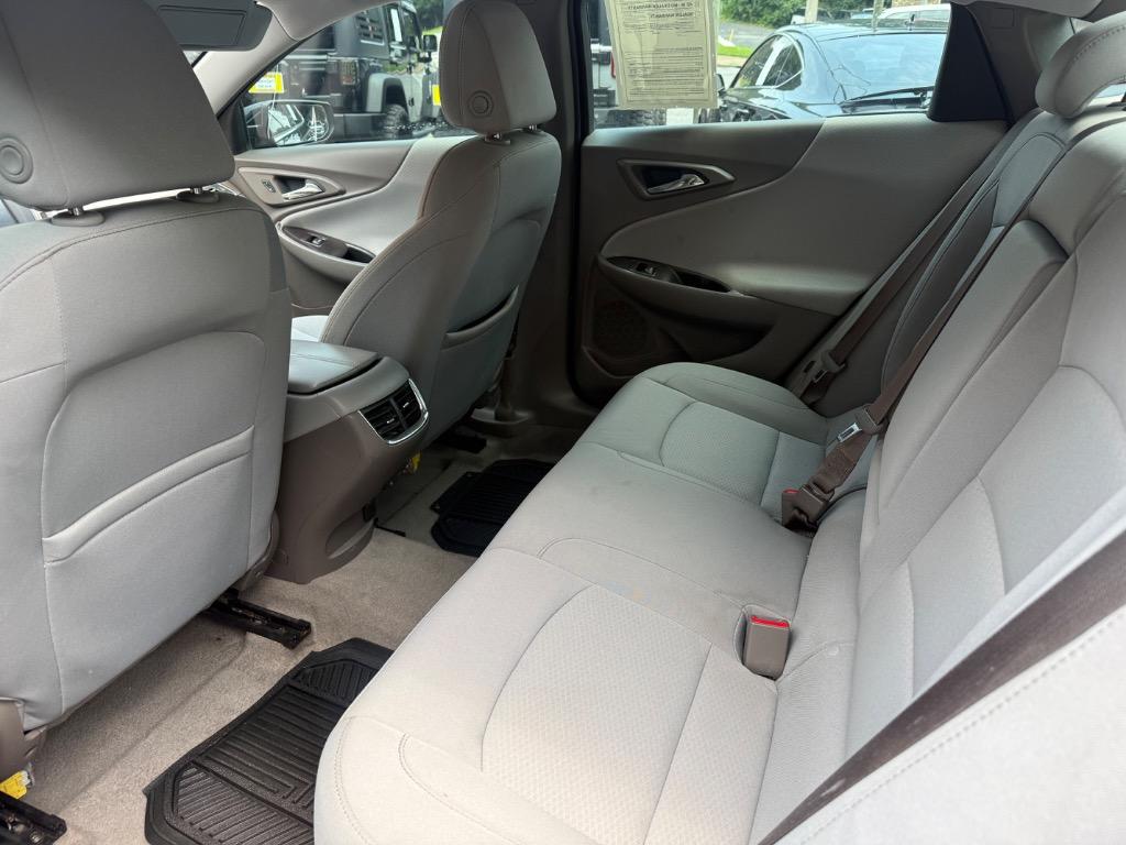 Chevrolet Malibu photo 18
