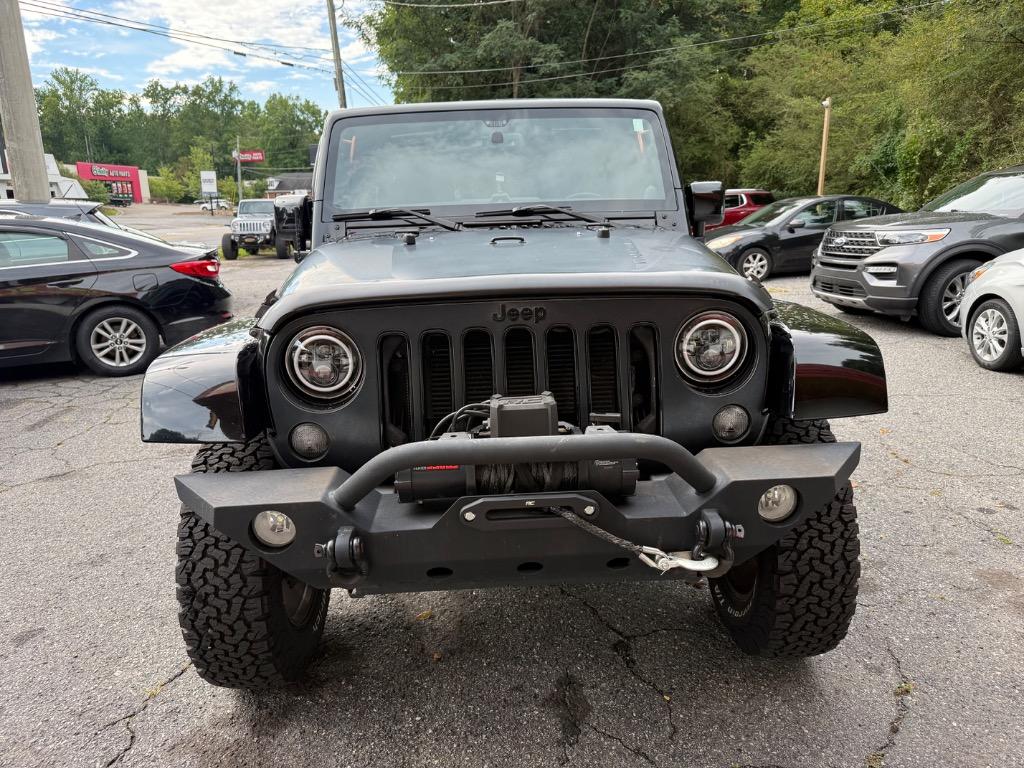 Jeep Wrangler photo 16