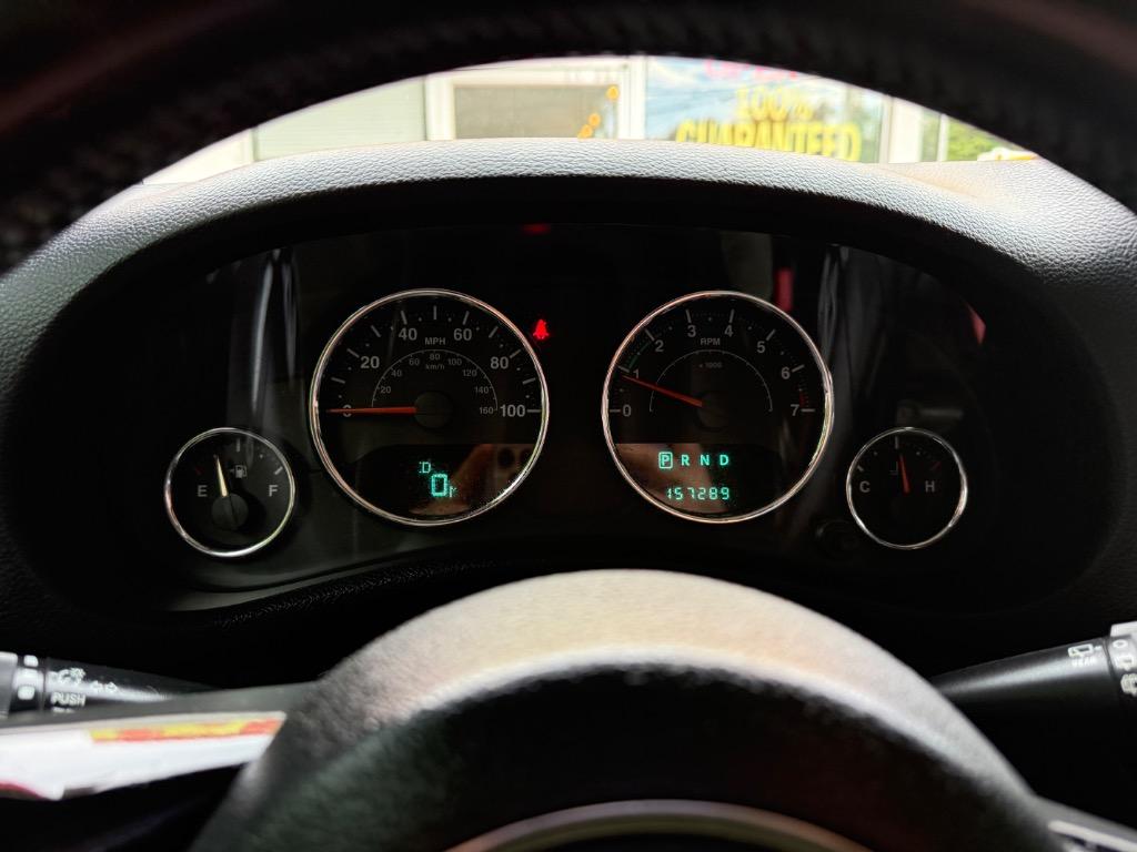 Jeep Wrangler photo 8
