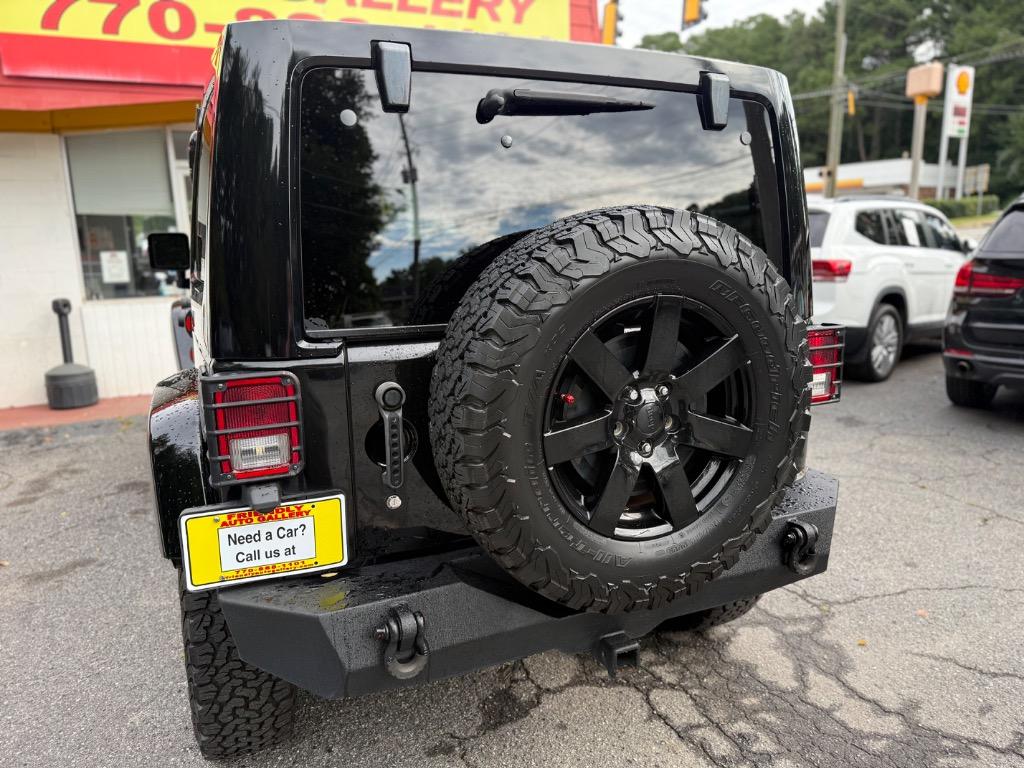 Jeep Wrangler photo 12