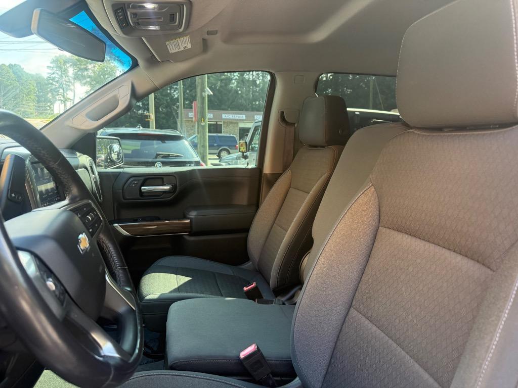 Chevrolet Silverado 1500 photo 18