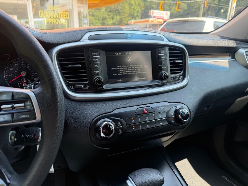 Kia Sorento photo 4