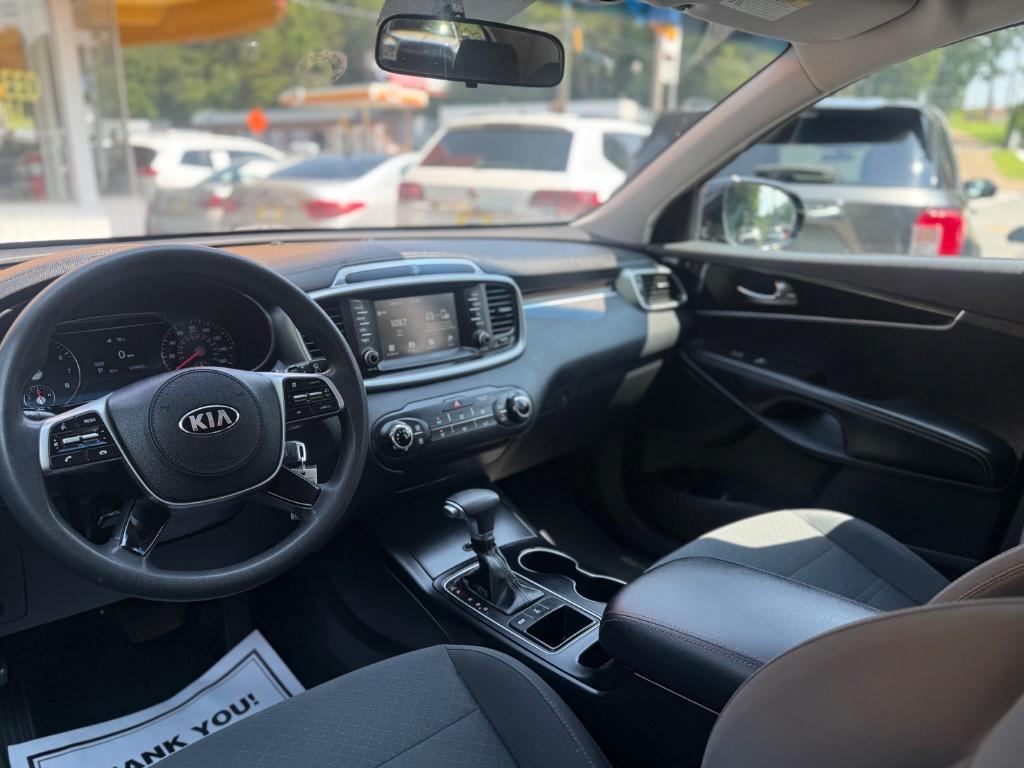 Kia Sorento photo 2