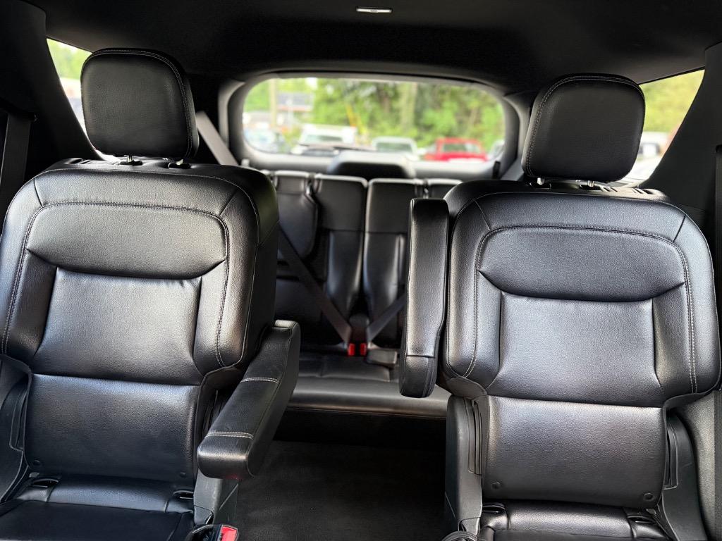 Ford Explorer photo 22