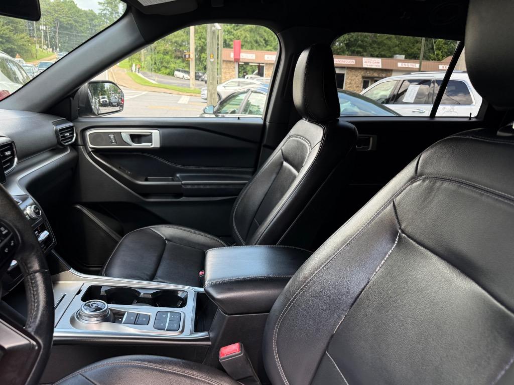 Ford Explorer photo 17
