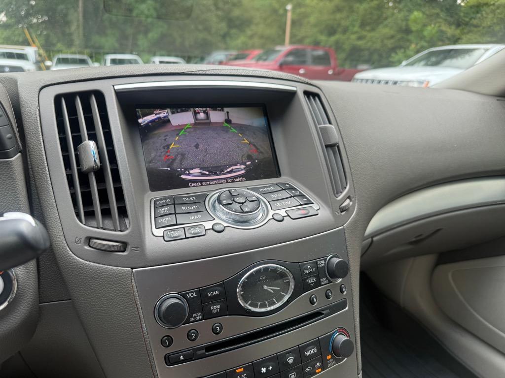 Infiniti G37 photo 5