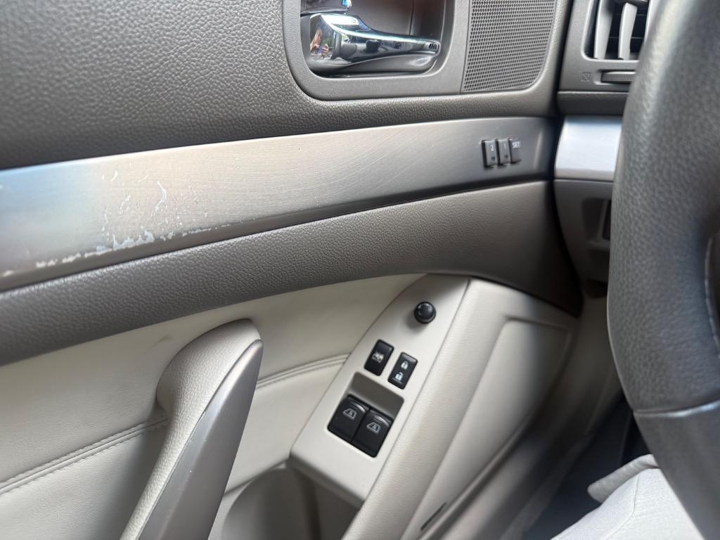 Infiniti G37 photo 16