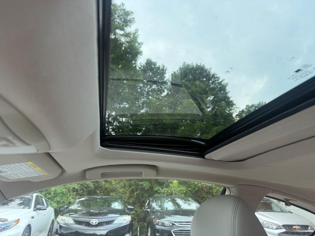 Infiniti G37 photo 19