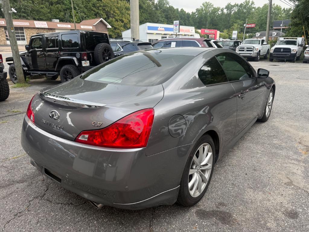 Infiniti G37 photo 11