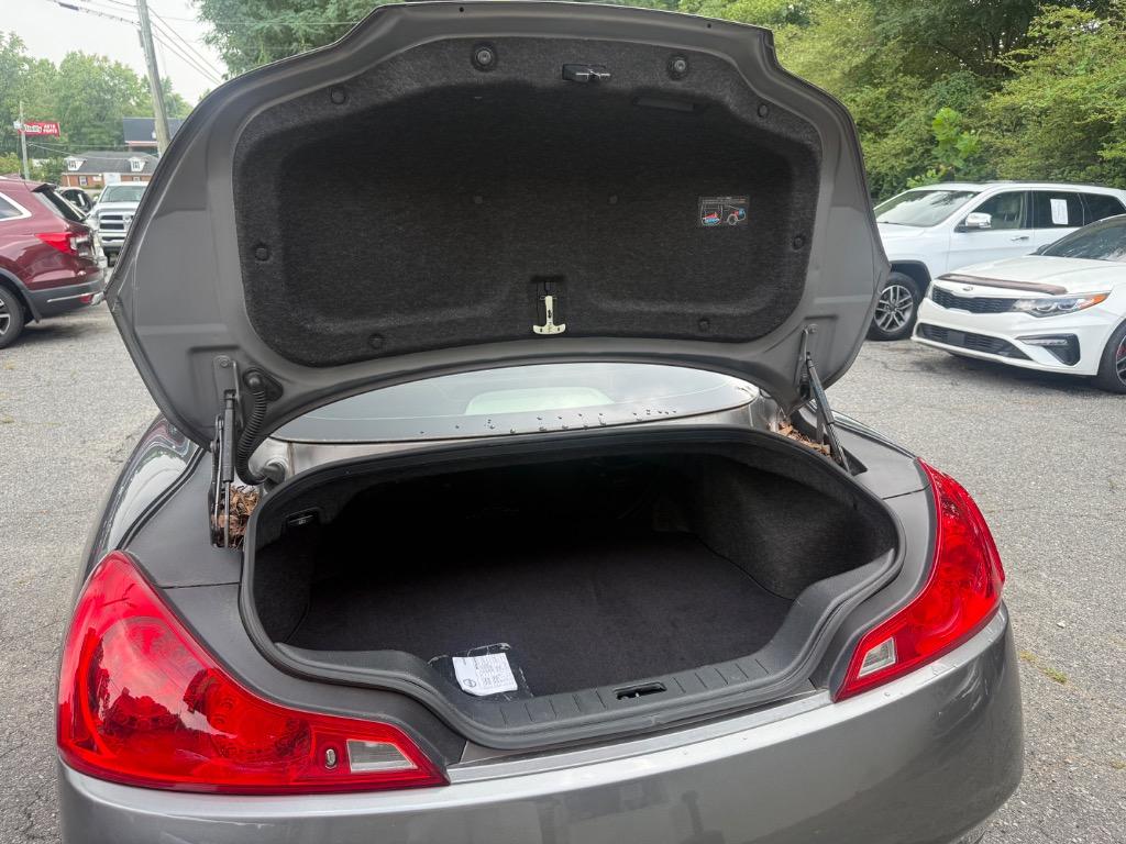 Infiniti G37 photo 6