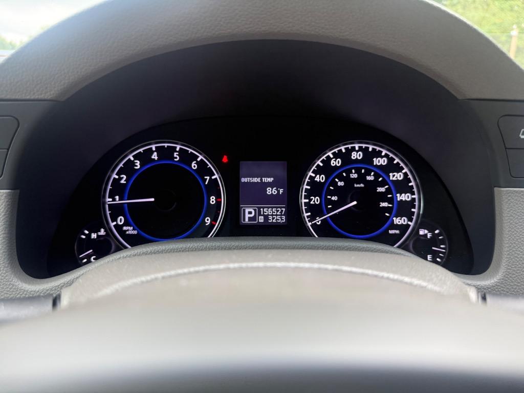 Infiniti G37 photo 3
