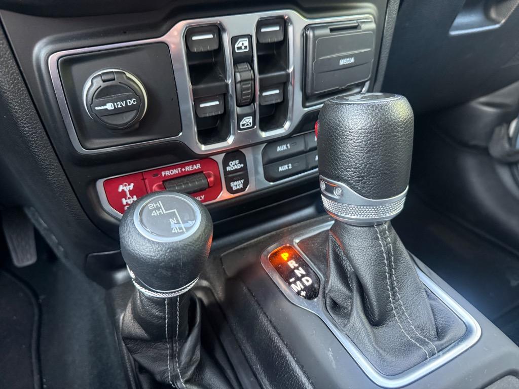 Jeep Wrangler photo 5