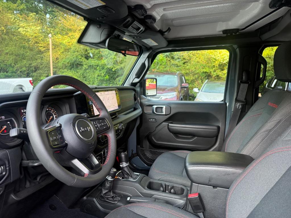 Jeep Wrangler photo 10